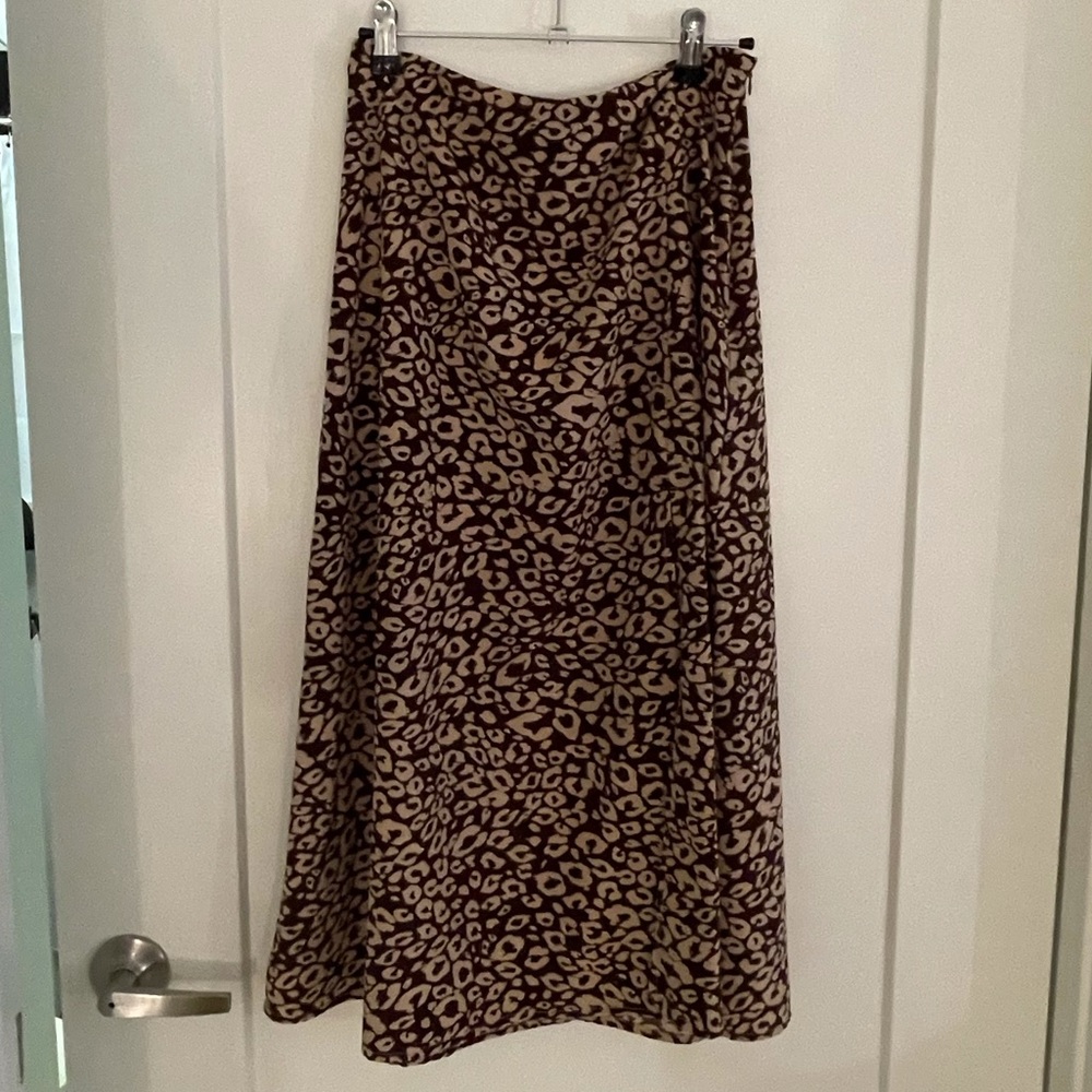 Midi slit skirt